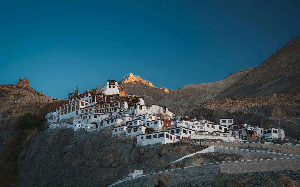 ashish kumar senapati y mla8Awvdg unsplash